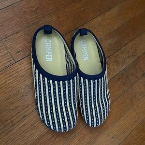 Camper Wabi slip ons